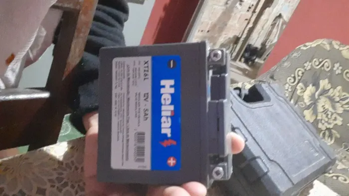 Vendo bateria de moto