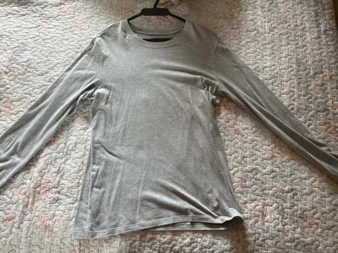 Camiseta Manga-Longa Gap Cinza
