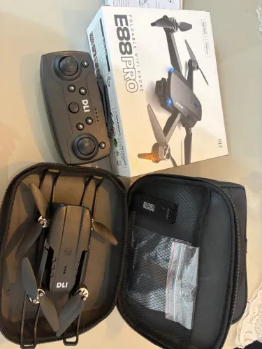 DRONE E88 PRO - USADO APENAS 1 VEZ!