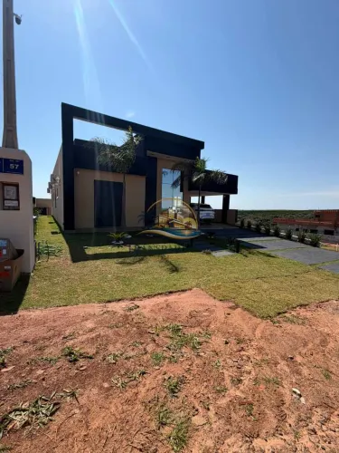 Casa de Condomínio com 3 quartos, Riviera de Santa Cristina XIII, Paranapanema - R$ 1.4 mi