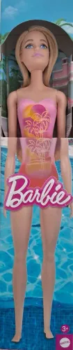 Boneca Barbie na Piscina
