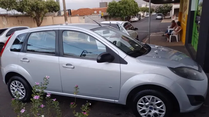 Ford Fiesta S 1.0 8V Flex 5P 2014