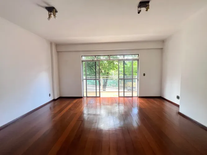 Apartamento 3 quartos - Passos