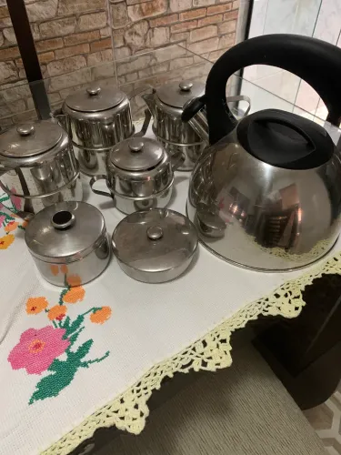 Bule e acessórios para café