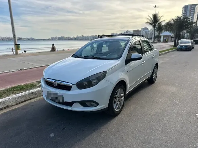 Fiat Grand Siena Essence Dual. 1.6 Flex 16V 2015