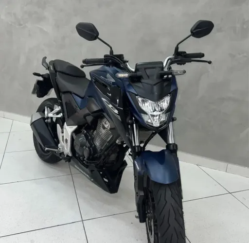 Honda CB 300F Twister 2025 Flex (Apenas 2.000 km) - Único Dono / Quitada!