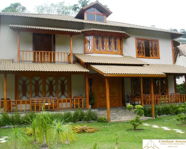 Casa Duplex no melhor condominio de Teresópolis , 05 dormitórios, área de Lazer completa