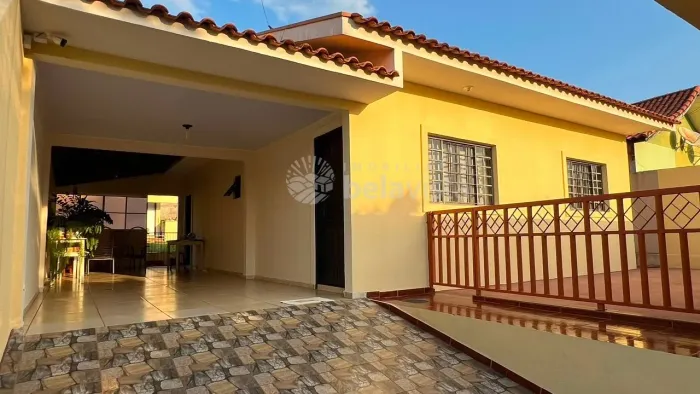 CASA À VENDA NO JARDIM CATUAÍ EM APUCARANA