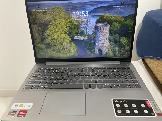 Lenovo Ideapad 3 