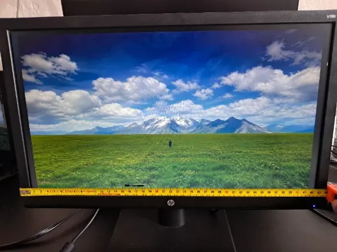 Monitor HP V19b 18,5" LED - Funcionando