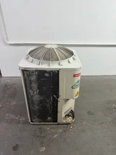 Condensadora Hitachi 60000 btus trifásica 