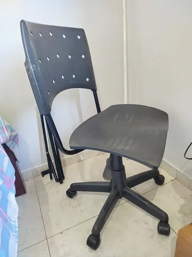 Cadeira de escritório giratória 