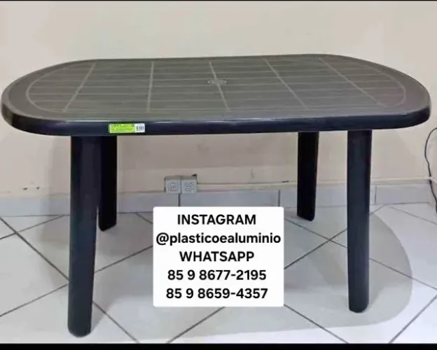 Mesa de Plástico Retangular Desmontável   Mesa de plástico tamanho 140x85 