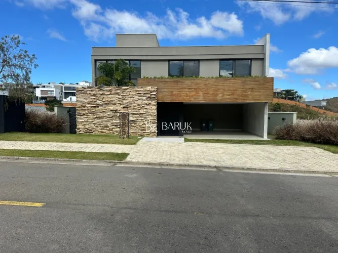 Casa para Locação no Condomínio Alphaville