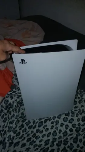PS5 Digital Completo na Caixa (Sem Controle)