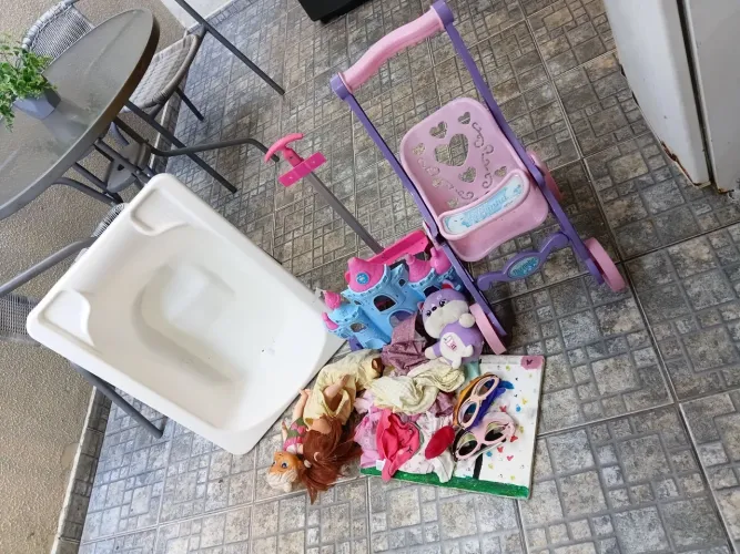 Doação banheira bebê e brinquedos