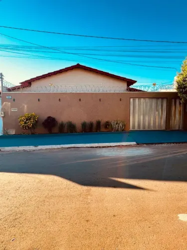 CASA A VENDA