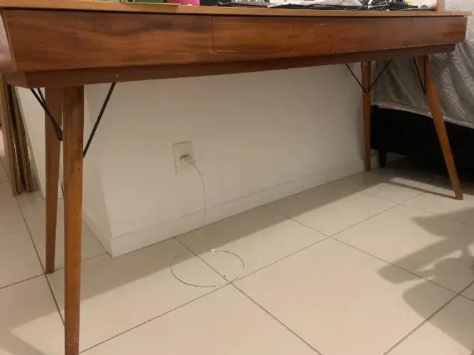 Mesa escrivaninha de Madeira sarrafeada Peroba do Campo