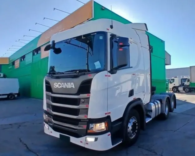 Scania R450 ano 2019, 6x2, com 500.000 Km, automática, em SP