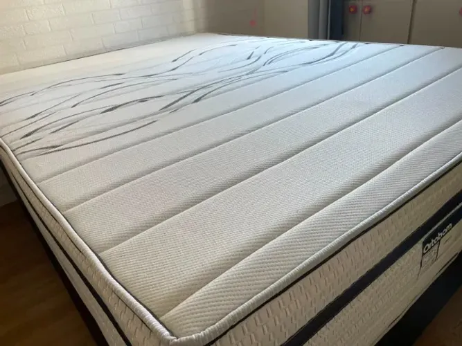 Ortobom - Colchão Liberty + Base Sommier Cori - Casal 31 x 188 x 138 cm - POUCO USADO