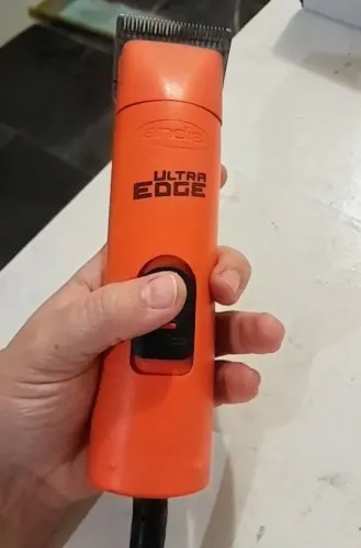 Máquina de tosa profissional ANDIS ULTRA EDGE