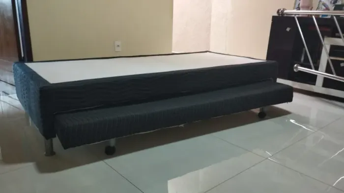 Base de cama com auxiliar solteiro