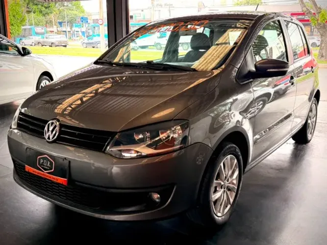 Volkswagen Fox 1.0 MI Total Flex 8V 5P 2014