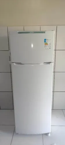 Geladeira Consul 334L