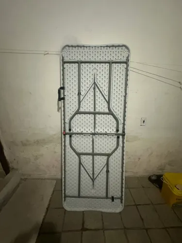 Mesa Dobrável Resistente Portátil Retangular Vira Maleta 1,80m Camping Praia Cor Branco