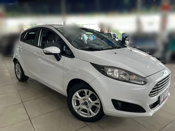 Ford Fiesta 1.6 16V Flex Aut. 5P 2016