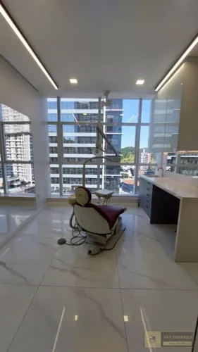 Sala Comercial no Riviera Business | Praia Brava