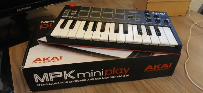 Teclado akay mpk