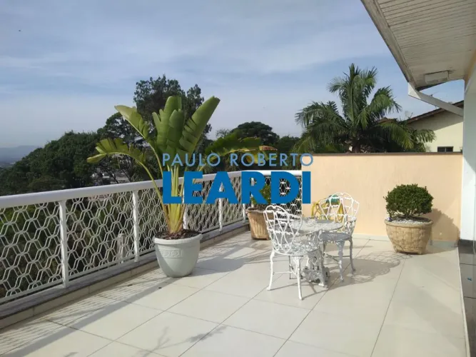 CASA EM CONDOMÍNIO - ARUJAZINHO 1, 2, 3 - SP