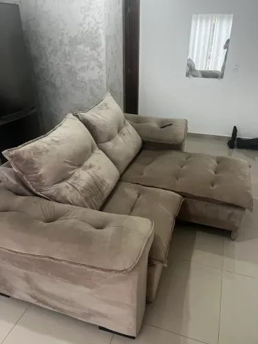 Sofá retrátil e reclinável