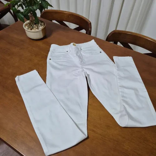 Calça em Sarja Branca 36