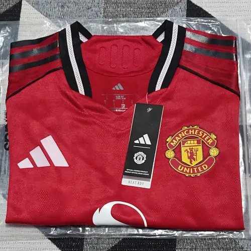 Camisa Manchester United 2026 Modelo jogador Tamanho G <br>-C/ Etiqueta (Detalhe Logo)