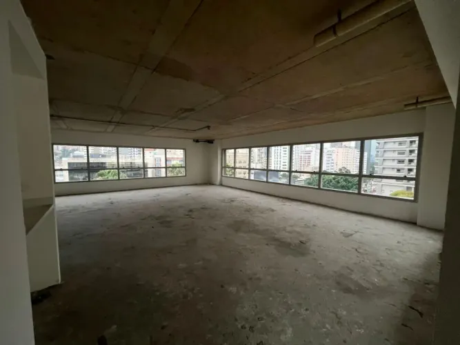Conjunto comercial em Pinheiros | 162 m² | 3 vagas