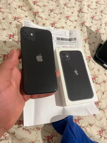 VENDO IPHONE 11 64gb POSSUI NOTA E CAIXA