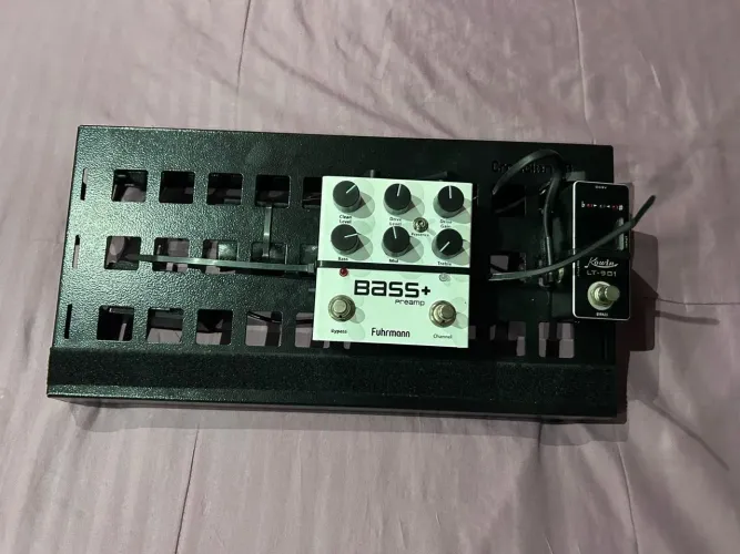 Pedais e pedalboard