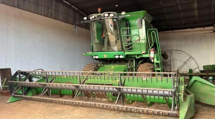 COLHEITADEIRA JHON DEERE 1470 ANO 2015