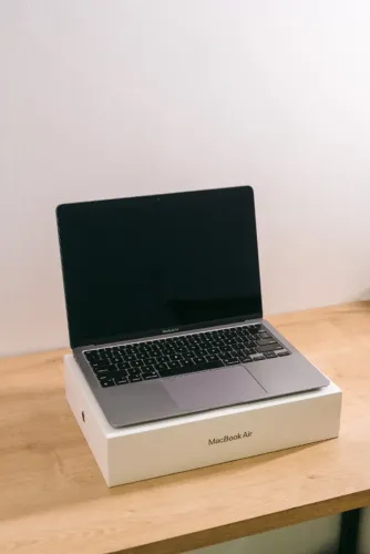 Macbook Air M1 - Cinza-espacial (Usado)