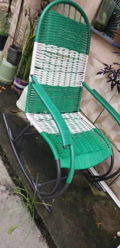 Cadeira de balanço barata