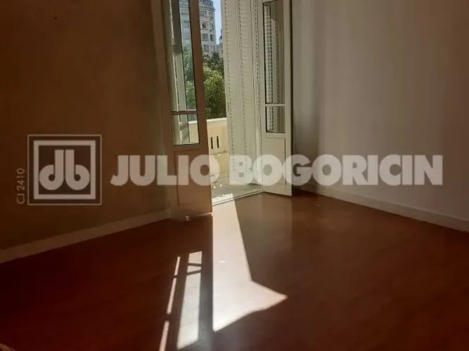 Sala : / Comercial / Catete