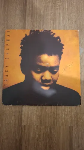 LP Tracy Chapman (1988) - Álbum de Estreia com "Fast Car" e "Baby Can I Hold You"