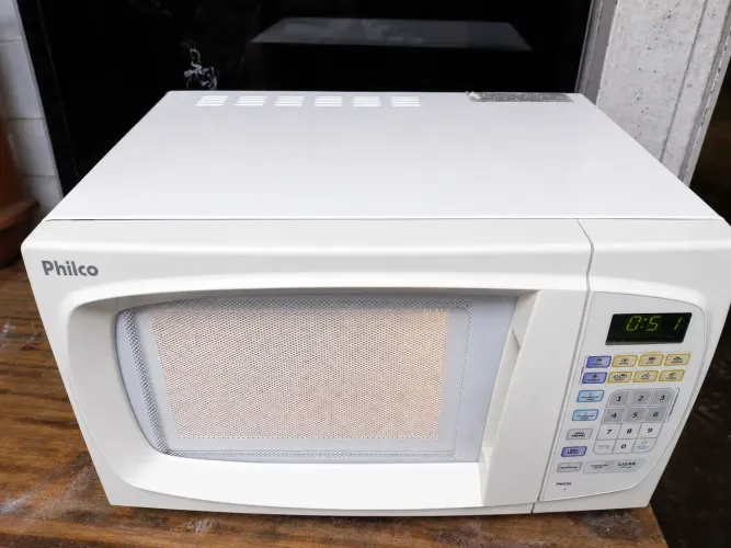 Vende-se micro-ondas philco 20L
