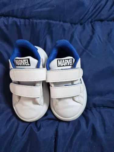 Tenis adidas homem aranha infantil 