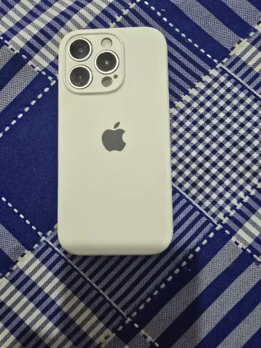 Iphone 16 pro 128 gigas todo original,so tem as mensagens de peças do meu uso