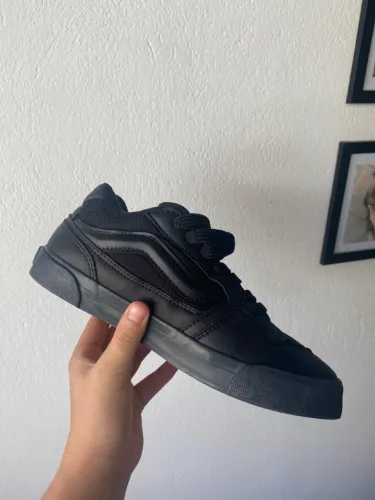 TÊNIS CASUAL PRETO- Vans  NOVO  38 numeração 
