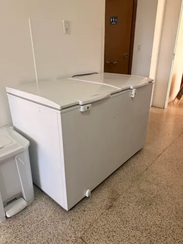 Freezer 385L H400 eletrolux