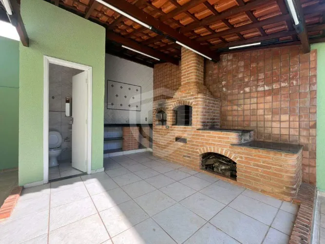 CASA PARA LOCAÇÃO COM 3 QUARTOS E 150 m² BAIRRO JARDIM SANTANA - BAURU/SP